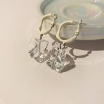 Baroque Fashion Transparent Acrylic Irregular Earrings for Women Temperament Stud Earrings Party Jewelry Gifts